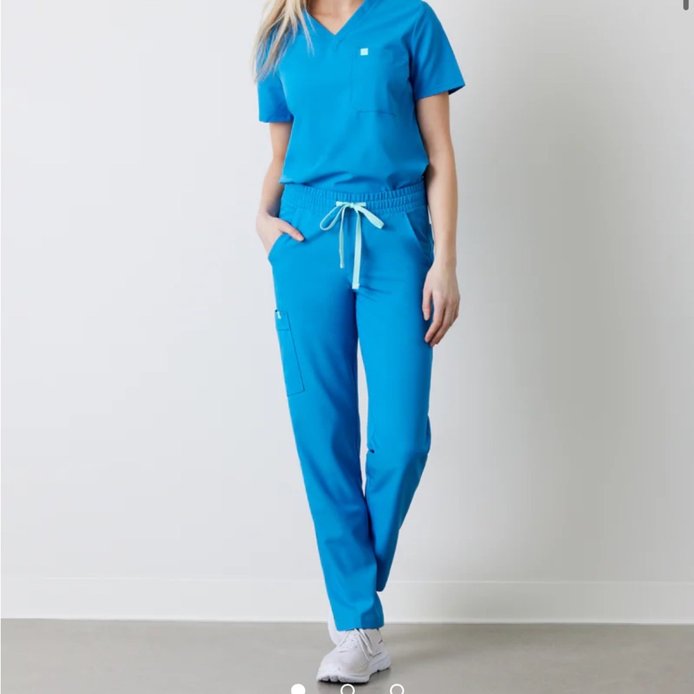 Garde Malade Azure Blue womens scrub bottoms size Small
